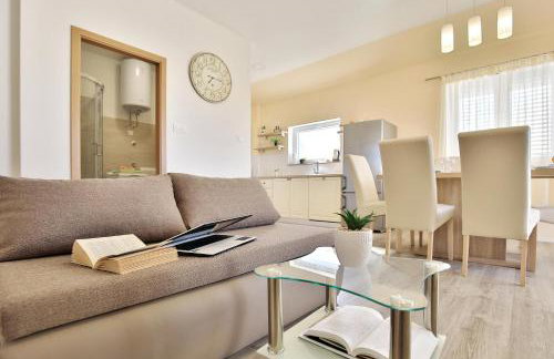 Apartments Mica - Photo 5