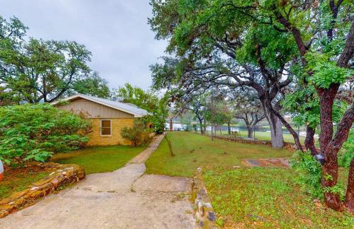 Wonderful Lakefront Home with Yard, Water Views, Central AC, WiFi, Private W/D - Foto 26