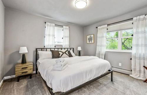 Modern Family Haven Fenced Yrd GrillFirepit - Foto 21