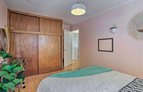 Modern and Unique Cabin with Deck by Lake Gregory! - Foto 14