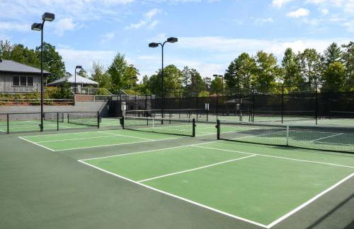 Lake and Golf Course Views Big Canoe Home with Deck! - Foto 37