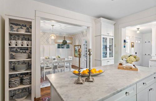 "Broadway Hideaway" by Roxy Rentals - Foto 46