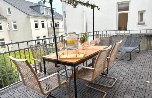 SuperHosts ZENTRUM - Parkplatz - TERRASSE - King-Bett - NETFLIX - Foto 3