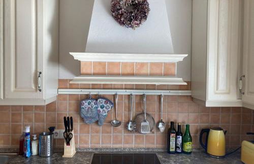 Gemütliches Haus - traumhafter großer Garten - Foto 1