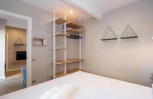 BeBarceloner Sant Andreu Apartments - 3 bedrooms with terrace - Photo 14