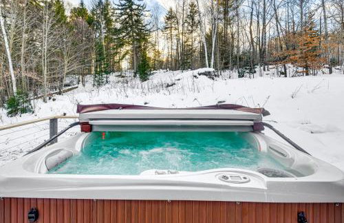 11 Mi to Sugarbush Eclectic Ski House with Hot Tub! - Foto 2