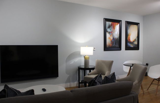 Luxurious Private One Bedroom Apartment - Foto 11