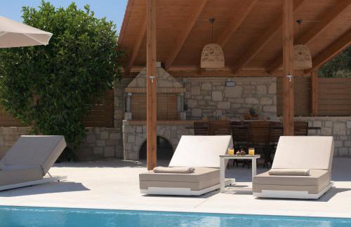 MaYa Villa, Heated Pool Estate near Rethymno and all amenities! - Foto 8