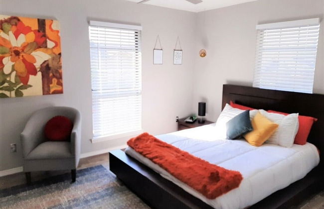 Private Bedroom Suite - Communal House near Integris Private - Photo 9