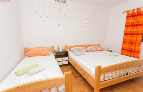 Apartments by the sea Cove Zarace, Hvar - 20924 - Photo 14