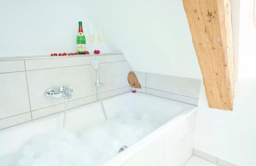 WOOD WORLD Luxury - Massage - Bergblick - Tranpolin- Parken - Foto 14