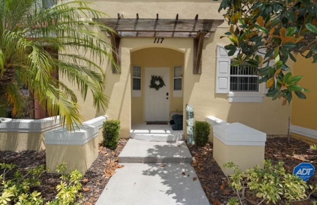 Amazing 3BR 2BA Townhome With Lake View at Terra Verde! - Foto 22