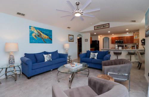 Ultimate Family Escape Near Disney - Sparkling Pool, Hot Tub & Epic Private Movie Room - Foto 35
