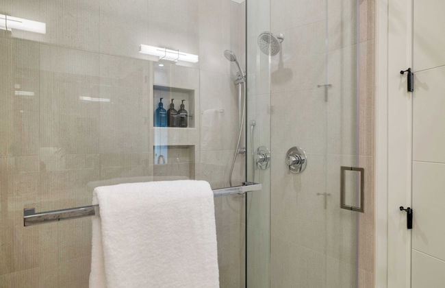 Mins to Deer Valley Lift Firepit, Game Room, Views, 5bdr Orion by Avantstay - Photo 30