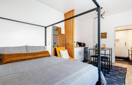 Sleek Luxury Studio with Patio LAX & Beach Access - Foto 15
