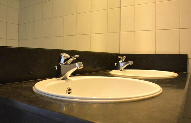 Group Escape by Molignee River - Foto 24