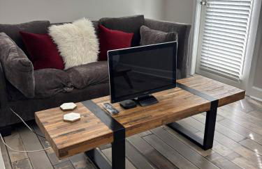 Centrally Located SOHO Retreat Walk to UT & Dining - Foto 24