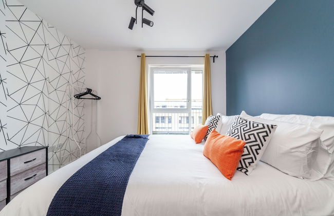 Top-rated Penthouse - King Size Bed & Free Parking - Photo 4