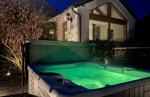 Fox Corner, Ambleside, romantic retreat for two, dog friendly, hot tub - Photo 7