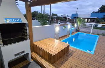 Casa aconchegante com piscina em Nova Tramandai, até 6 hospédes, não aceitamos pets - Foto 2