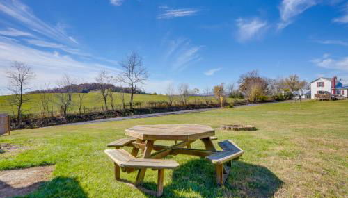 Hike and Explore Scenic Timberville Ranch Retreat! - Foto 3