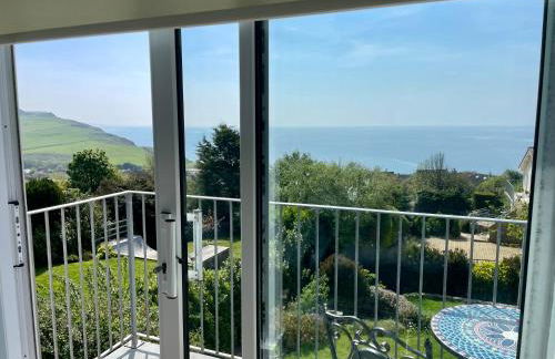 Stunning Charmouth Property with Bay views! - Photo 14