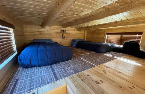 Private Luxury Log Cabin in the Endless Mountains, Firepit, Farm Charm - Foto 37