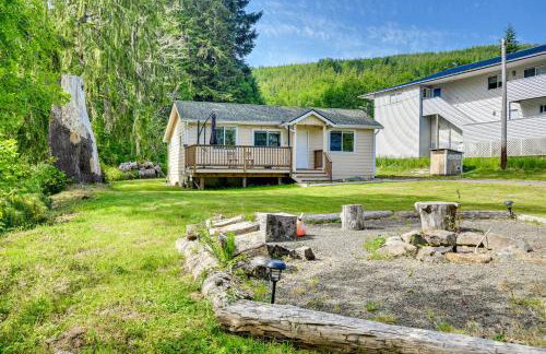 Walk to Beach Creek-Front Sekiu Home with Fire Pit! - Foto 19