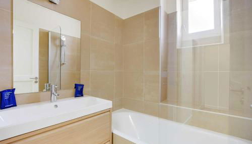 Apt a c 3BR 6P - Saint-Lazare Les Champs Elysée - Foto 5