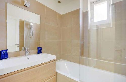 Apt a c 3BR 6P - Saint-Lazare Les Champs Elysée - Foto 5