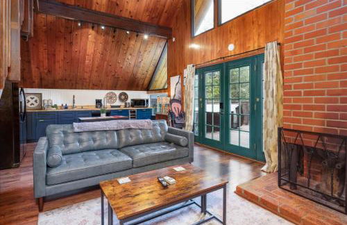 Bass Lake Chalet- A frame with hot tub/firepit - Foto 16