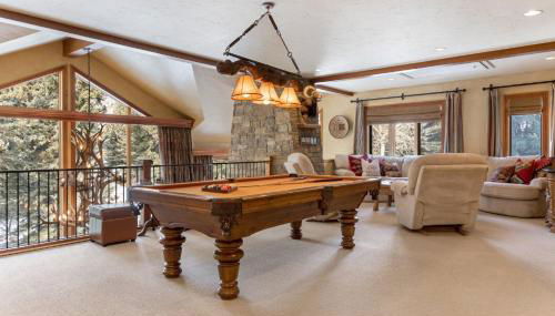 Outdoor Private Hot Tub, In Home Movie Theater, Luxurious Creekside Home - Foto 2