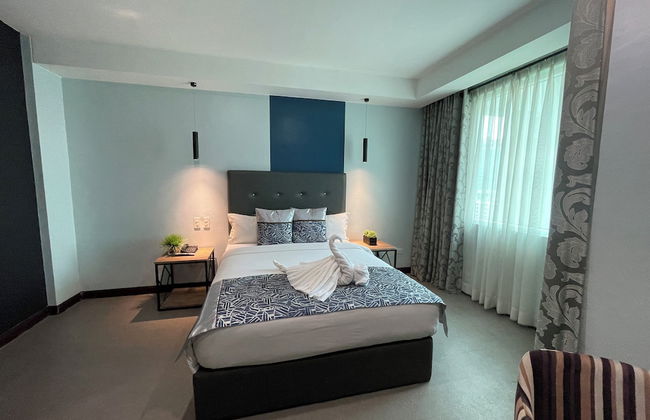 Homes at Bay Area Suites by SMS Hospitality - Photo 11