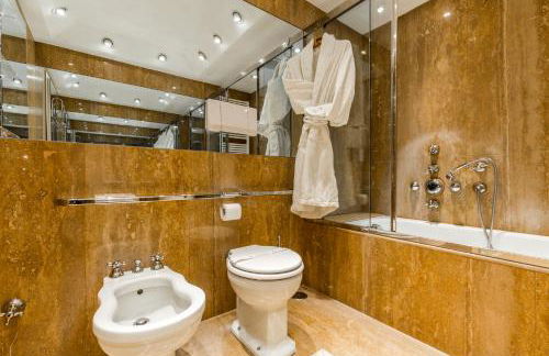 Elegant apartment with LIFT in historical 1600 Palace, a few min walk from San Marco Square - Foto 16