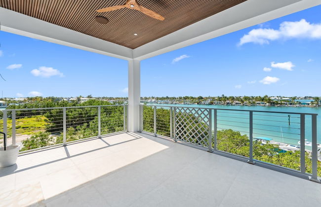 Luxury Seaside Escape Pool Dock Scenic Views - Foto 40