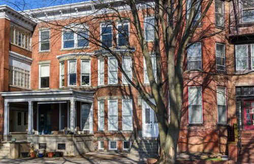 Flats on Front - Riverfront Gem Fast Wi-Fi 1F - Foto 17