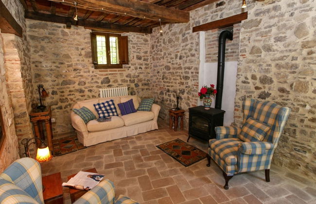 Holiday House Overlooking Lake Near Tuscany - Photo 29