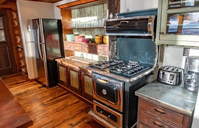 Snow Creek Cabins by Fernie Lodging Co. - Photo 77