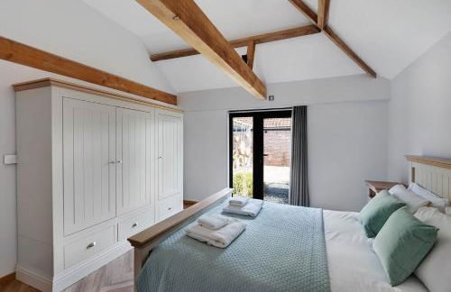 Seven Space - Willow Barn, Hot Tub & Scenic Rural Retreat - Photo 13