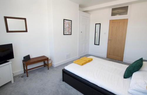 Beautiful large 3-bed coastal flat with parking. - Foto 37