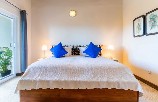 Nianna Coral Bay Stunning Townhouse- 5 - Photo 4