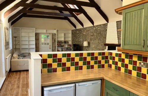 Lovely cottage in Penryn centre with parking - Photo 11