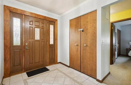 Near Shopping & Dining- The South Bend Bungalow - Foto 12