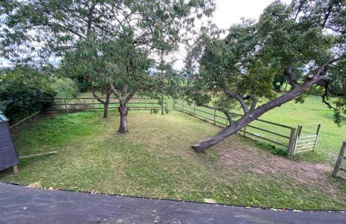 Stunning studio flat with dedicated private garden - Photo 25