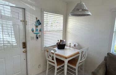 Bahama Beach Club Pompano - Fort Lauderdale - Charming and Cozy Studios & Apartments close to Beach with heated Pool - Photo 79