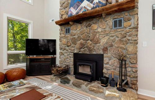 Pets-OK Retreat w Sauna, Jacuzzi at Wintergreen - Foto 26