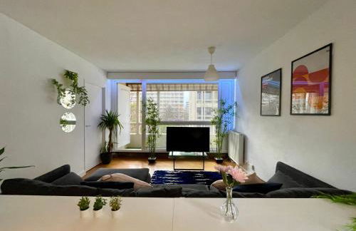 BnGo I Le Spacieux I 12 personnes, 5 chambres, 2 salle de bain, parking privé, WC séparé, Wifi - Foto 32