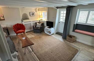 Grade II listed Cottage in Oundle with private courtyard - Foto 26