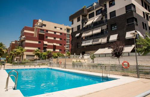 EnjoyGranada LUJO Piscina y Parking - Foto 8