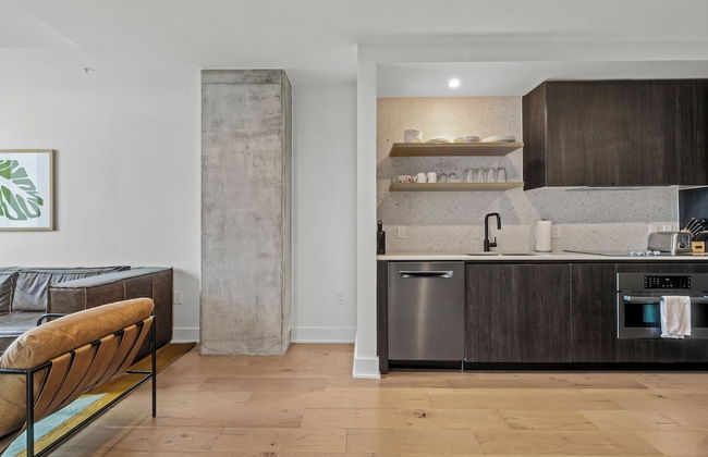 1BR Condo on Rainey St with Pool & Views - Foto 10